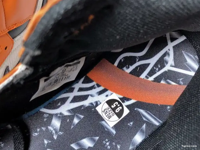 HYPE 555088-113 Air Shattered 1 Backboard Jordan Away 0521